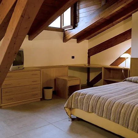 アルベルゴ ル ドゥ コルティ 4*