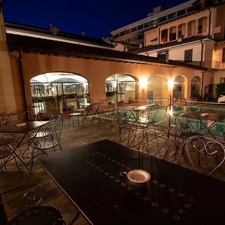 Le Due Corti Otel Como