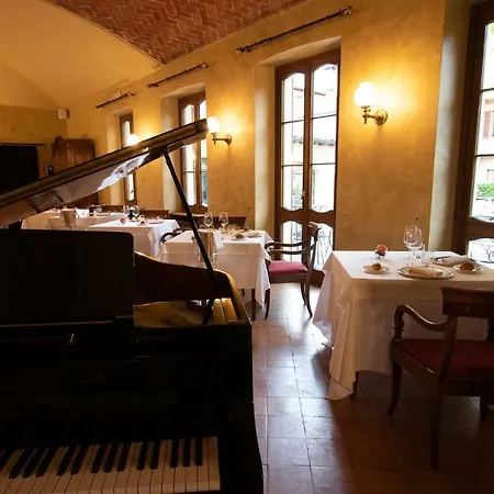 Le Due Corti 4* Como