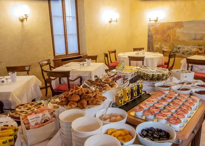 Le Due Corti 4* קומו