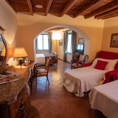 Le Due Corti Hotel 4*