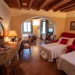 Le Due Corti Hotel 4*